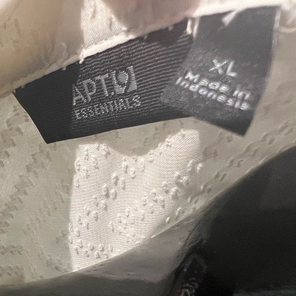 NEW with tags APT. 9 sheer white blouse XL, NWT - Picture 6 of 8